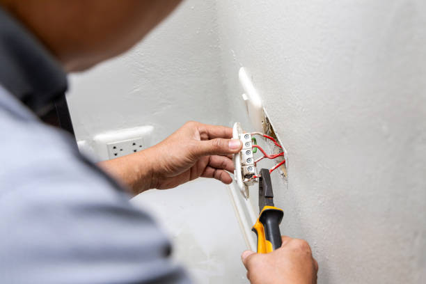 Best Local Electrician Companies  in Effort, PA